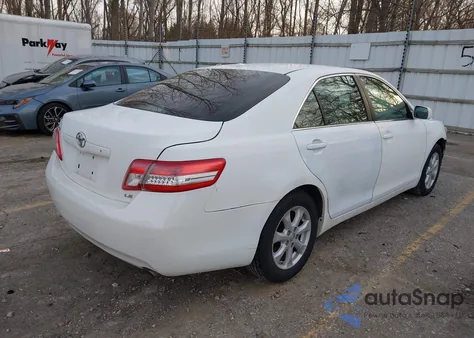 2011 Toyota Camry Le from USA, damaged, VIN 4T1BF3EK1BU627090